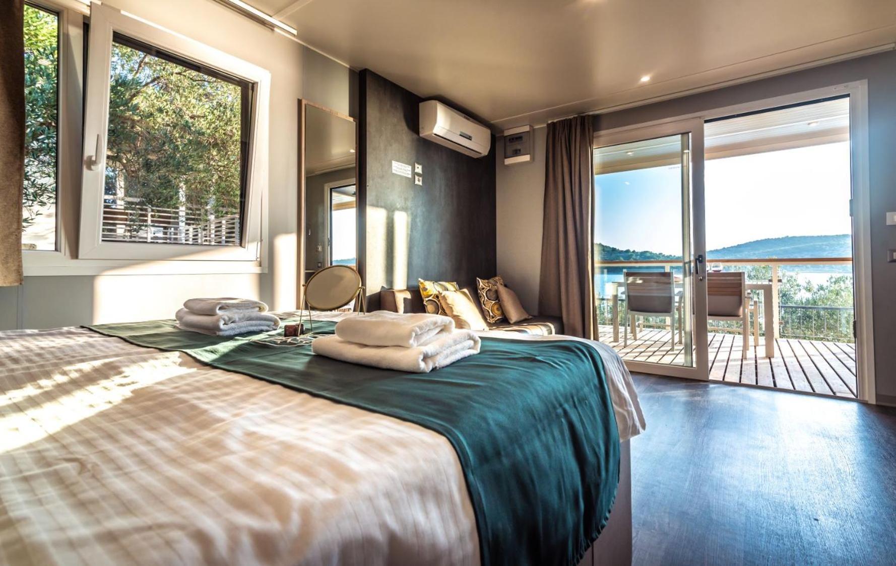 Olivia Green Camping Hotel Tisno Exterior photo